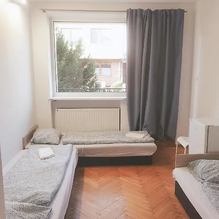 Airport - Aow Hostel